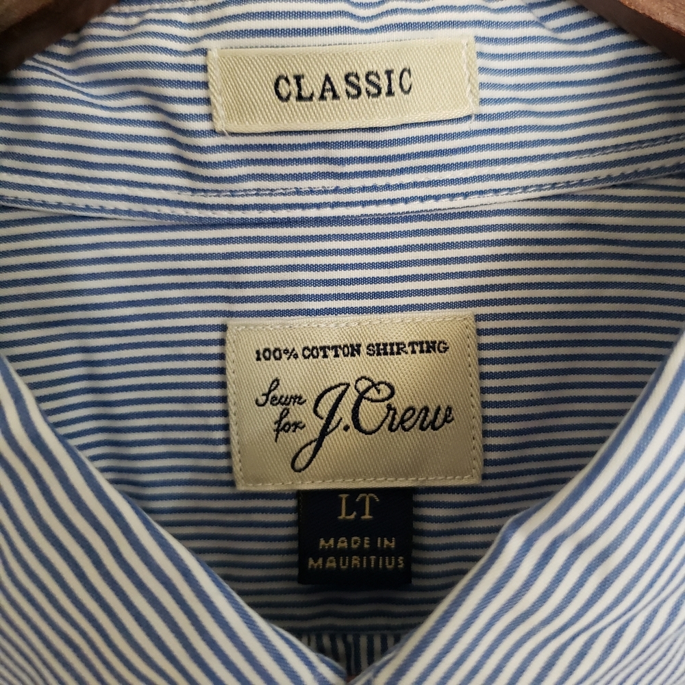 🌞SOLD🌞 J. Crew Classic Blue and White Pinstripe Button Down Shirt 100% Cotton - Picture 6 of 12
